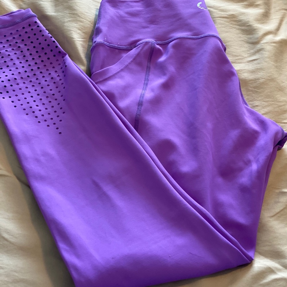 Curves and Combatboot leggings